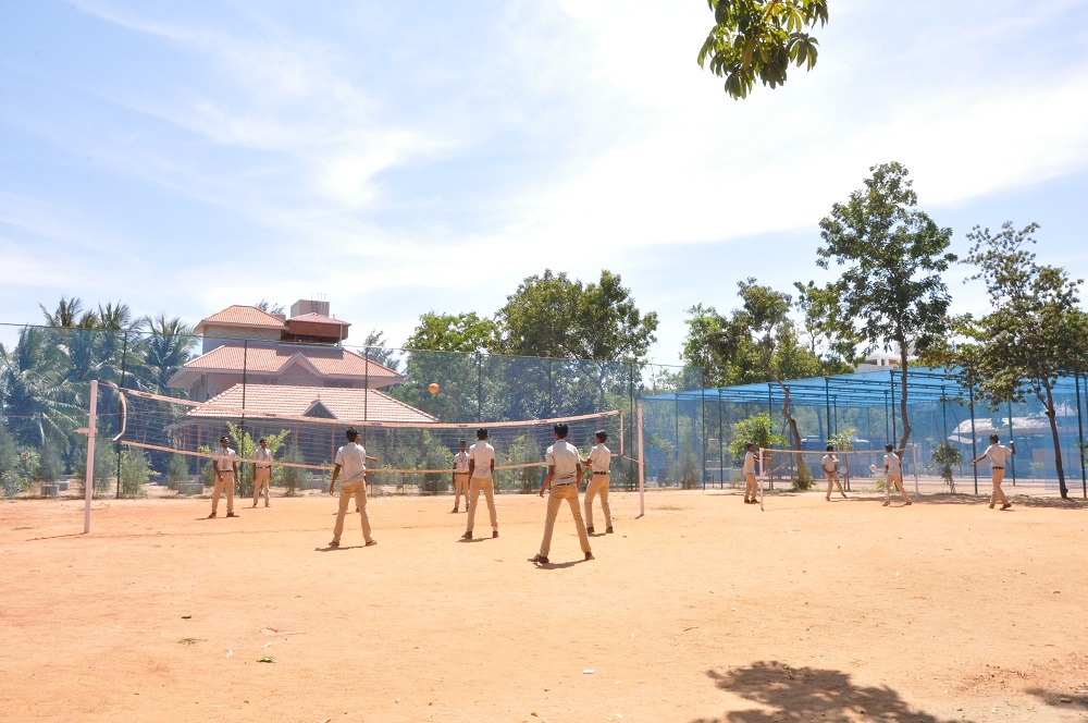 Shuttle Court